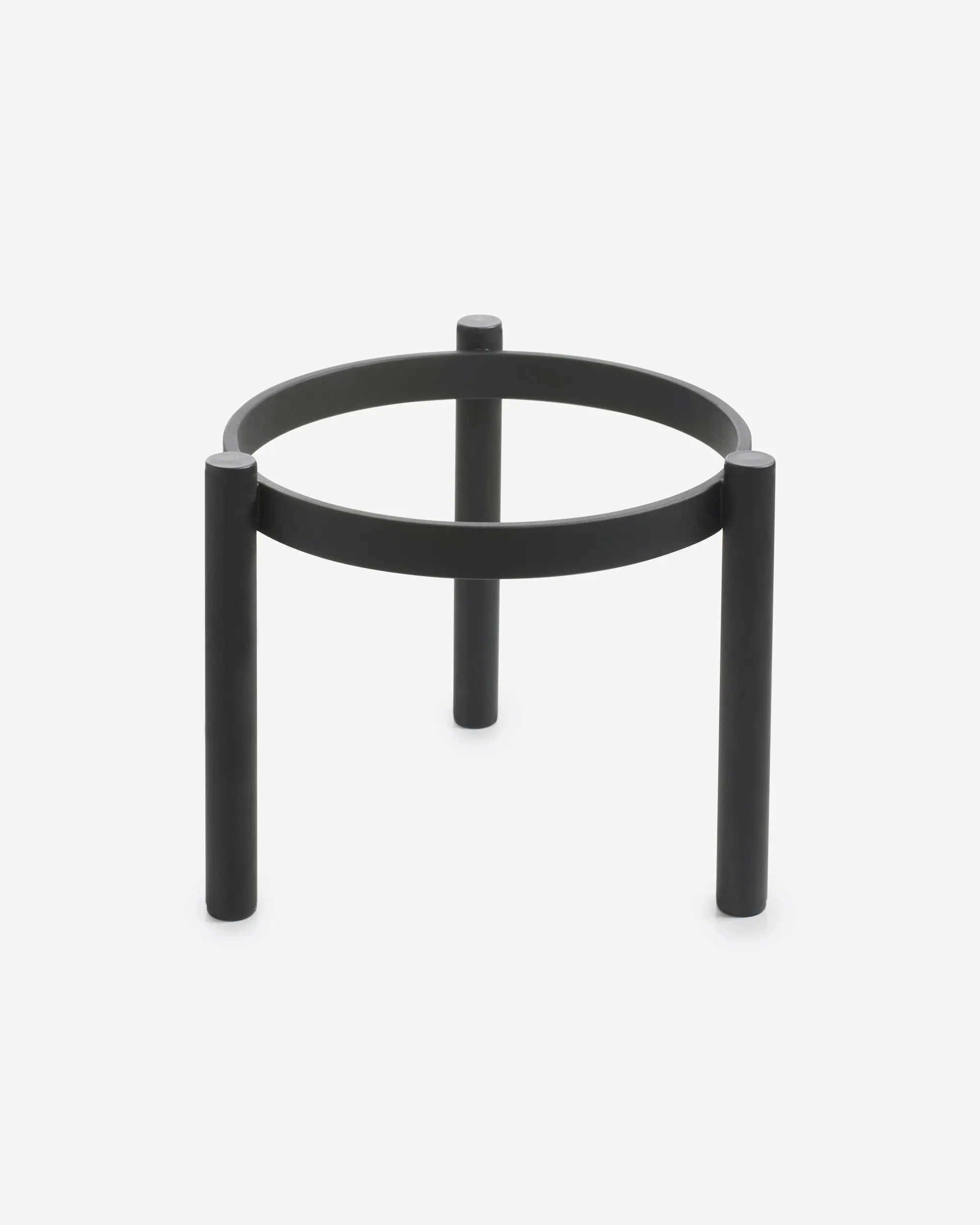 Round riser medium black metal 24x18