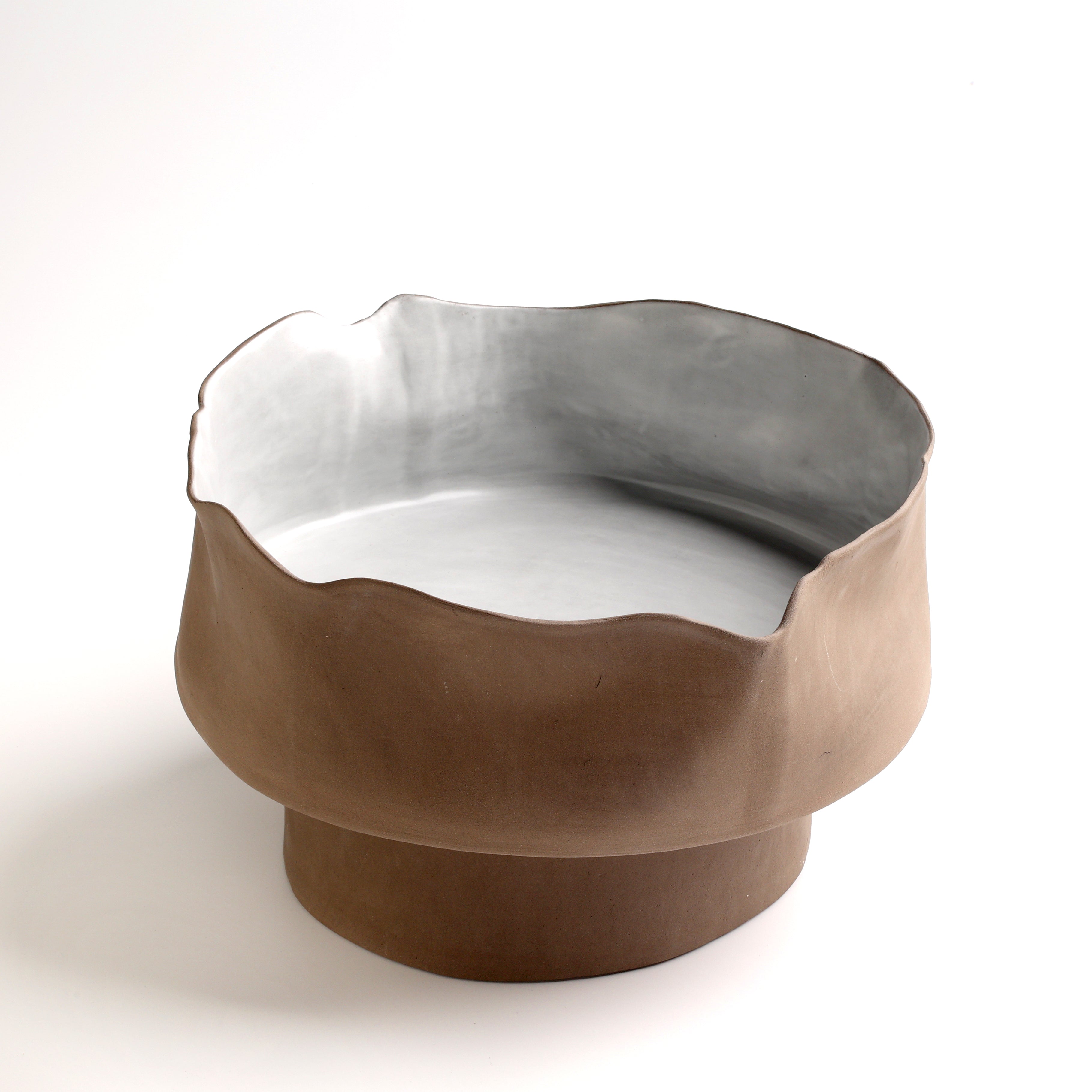 Deep Wavy Bowl with Riser - Concrete Mat & Coton White