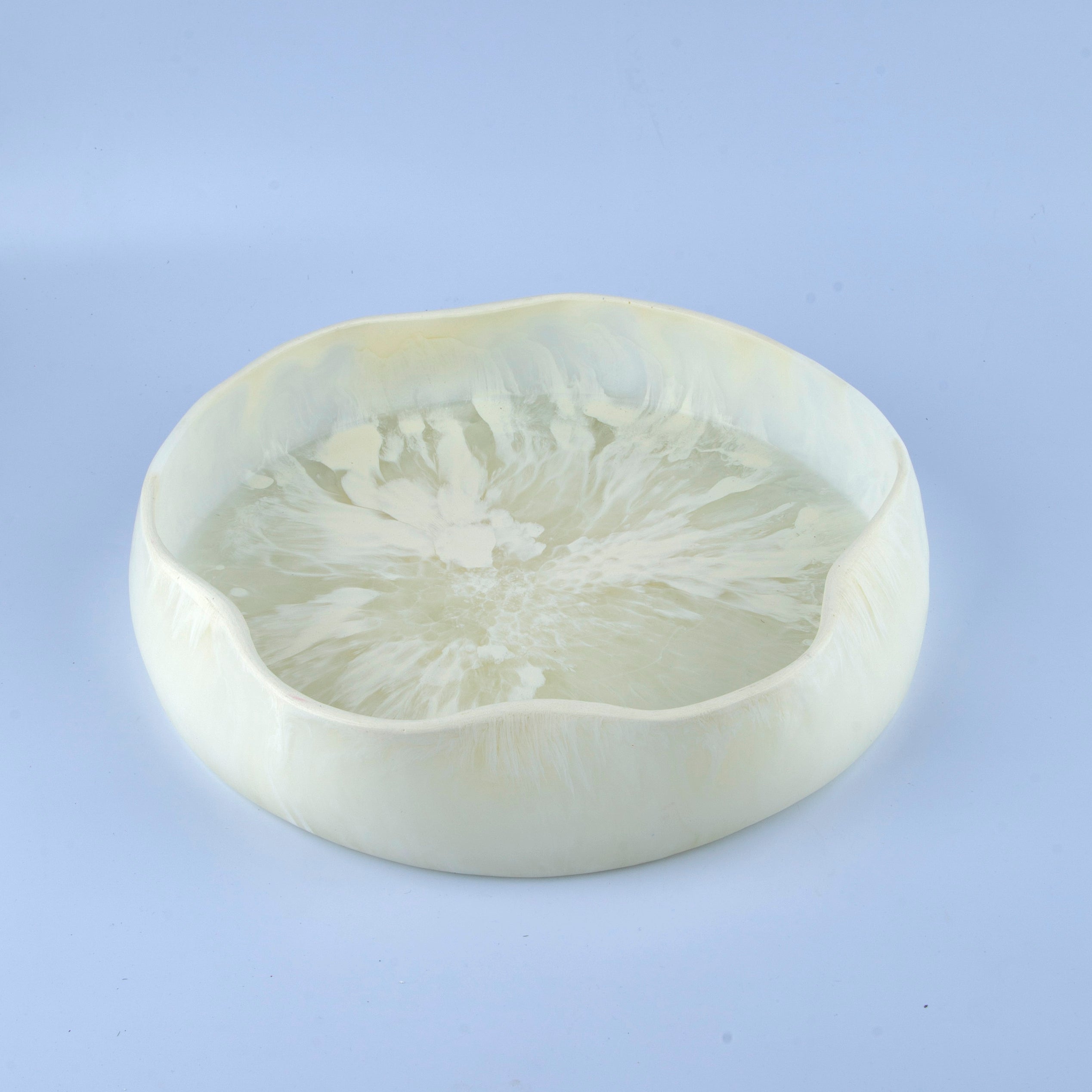 Small flat bowl 28cm