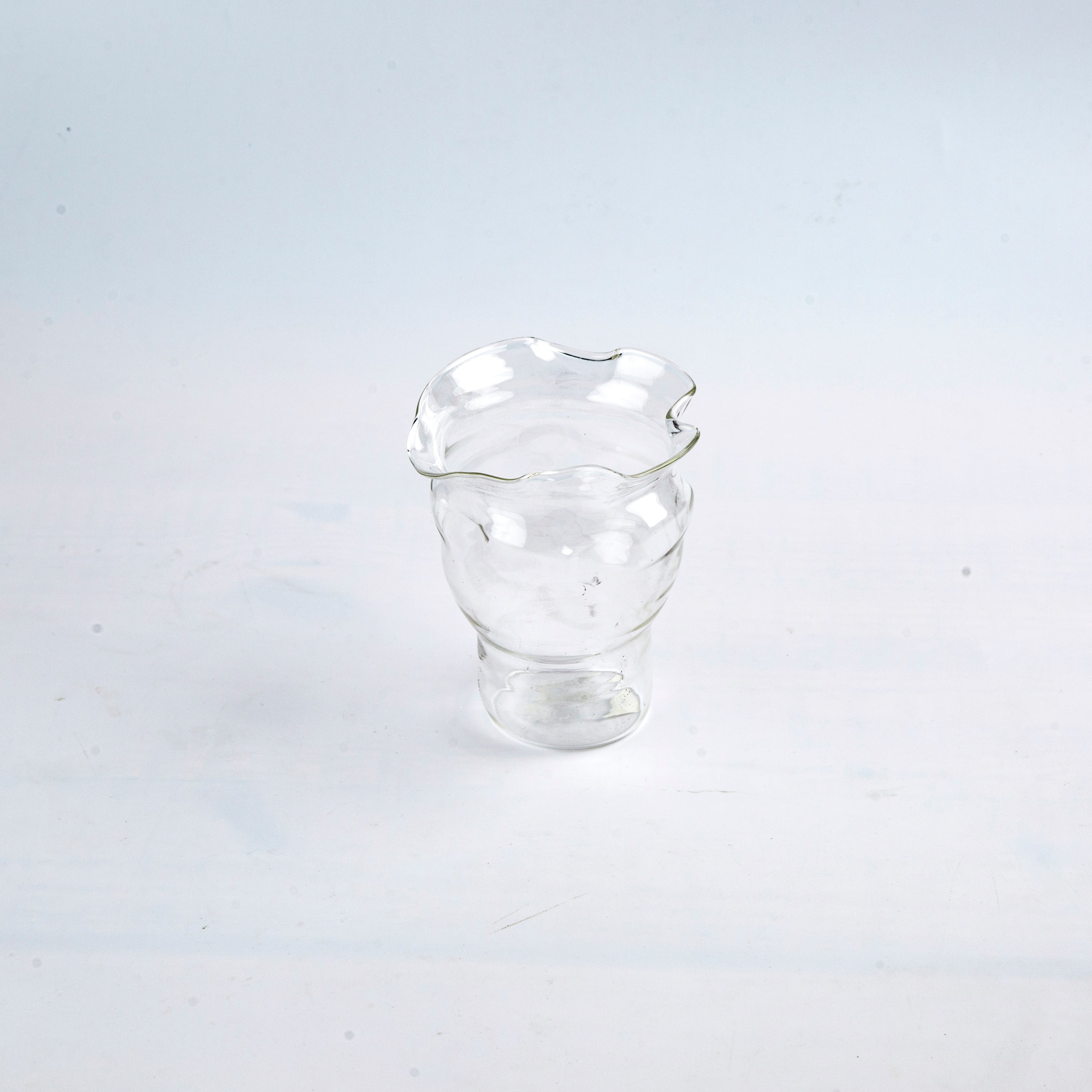 Rose-shaped tumbler -handmade blown glass- Lxl.10x10cm