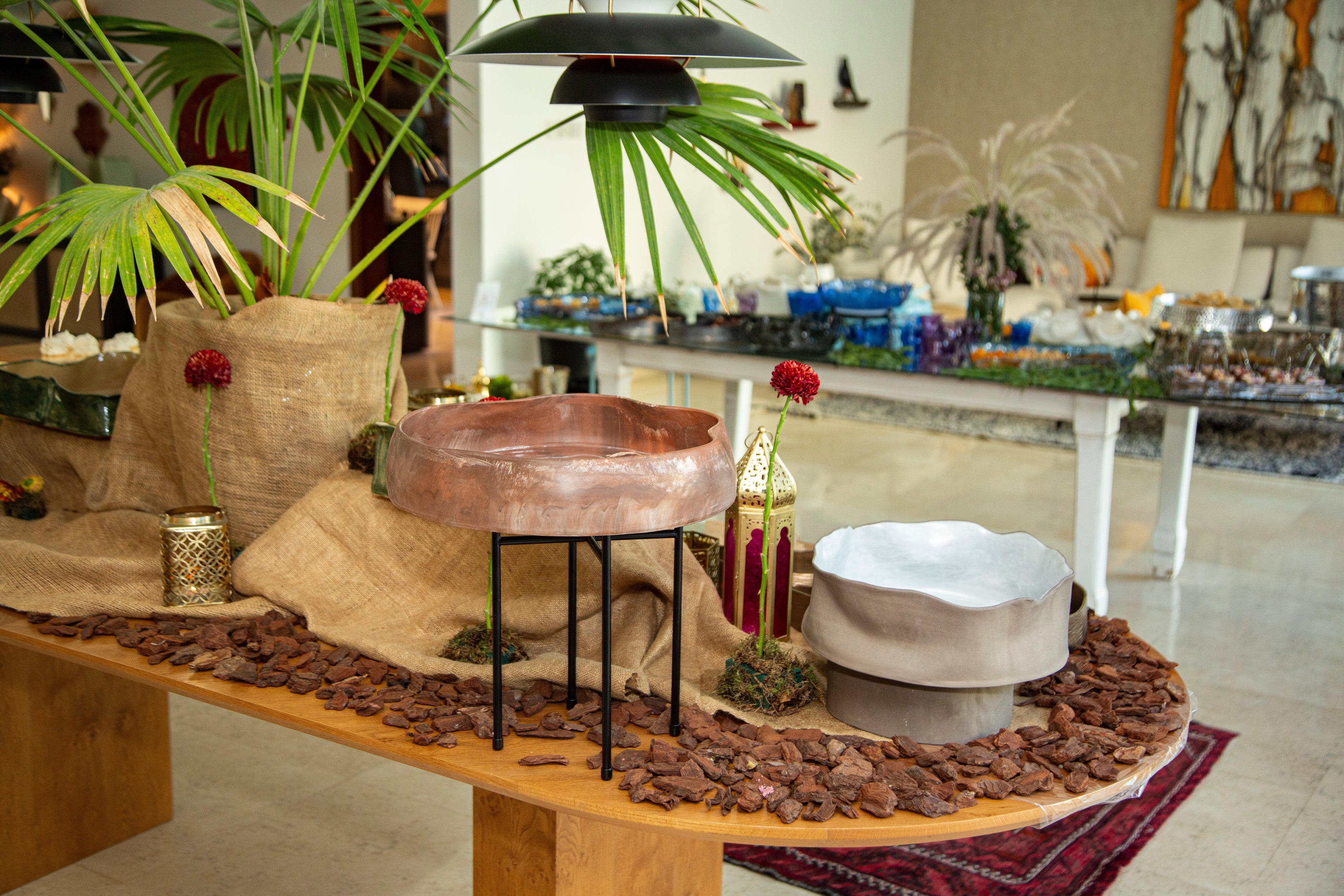 Deep Wavy Bowl with Riser - Concrete Mat & Coton White